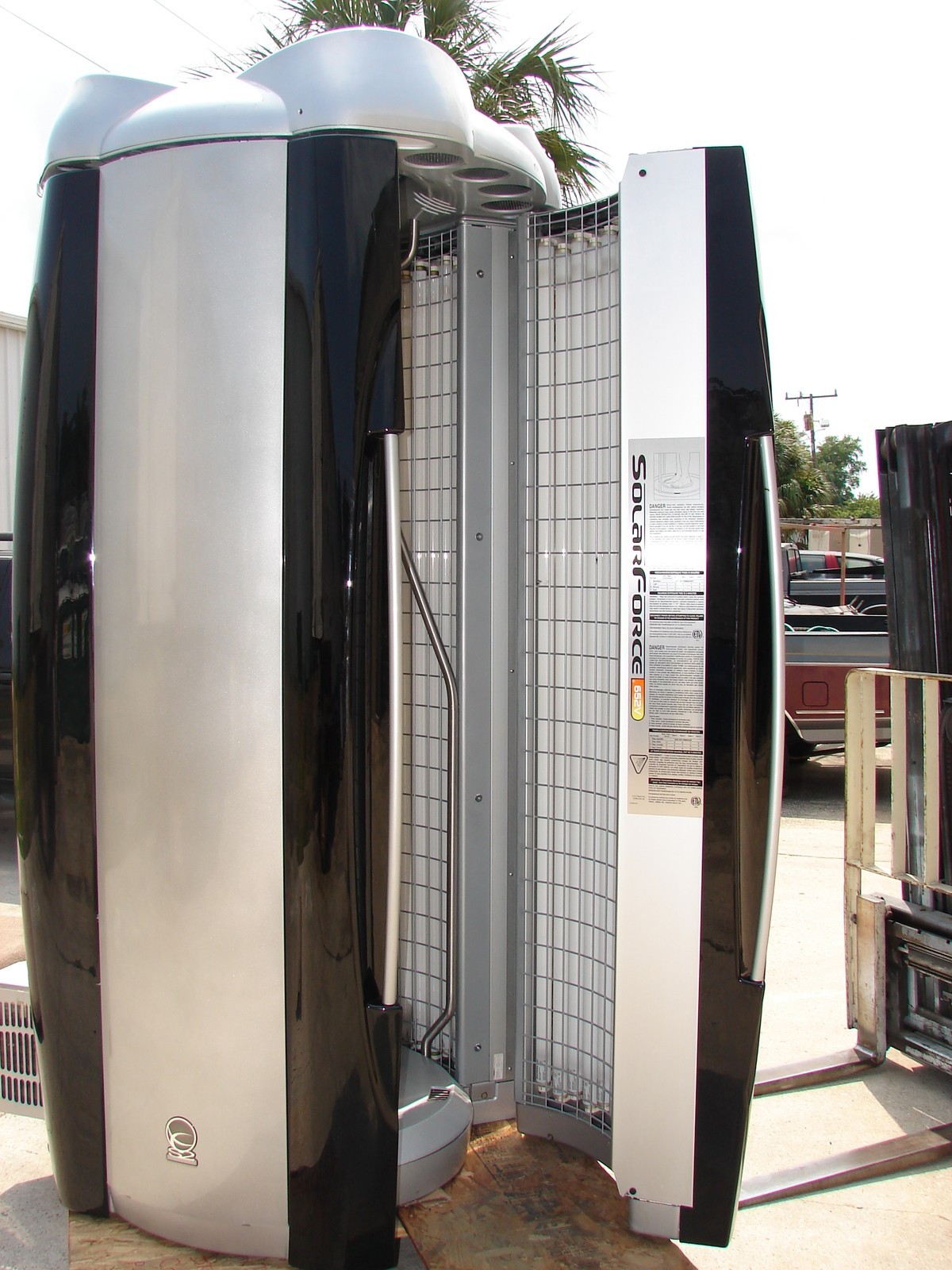 photo of a ETS SolarForce 652V with the door open