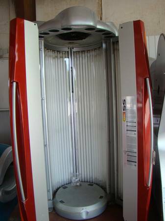 photo of ETS Sunscape 756v in red color with open door